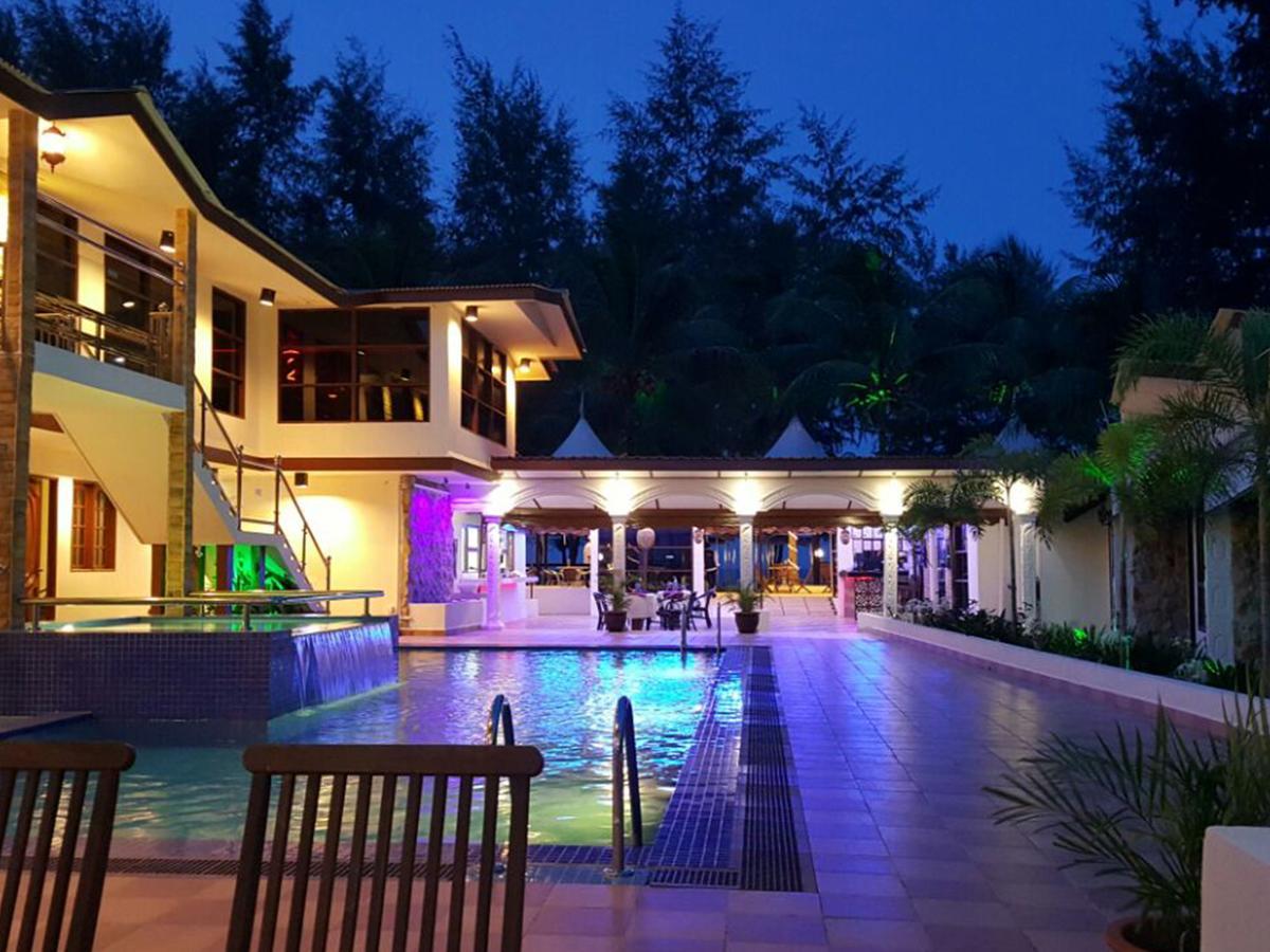Alsafina Kijal Beach Resort & Restaurant Exterior foto